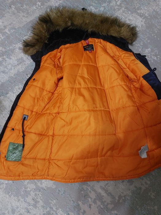 Продам парку мужскую