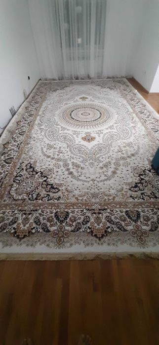 Продам ковры 3 шт.