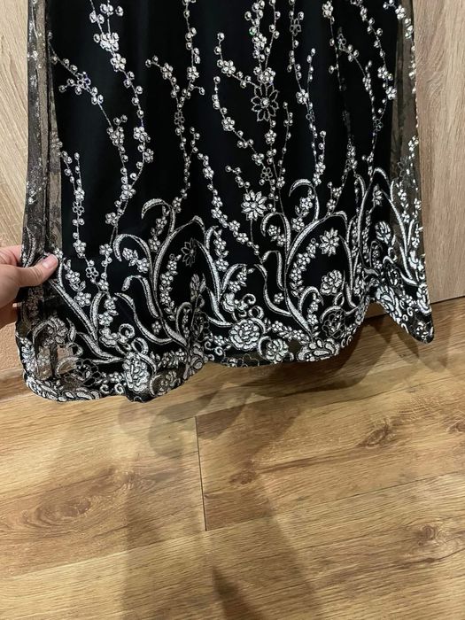 Бляскава бална рокля