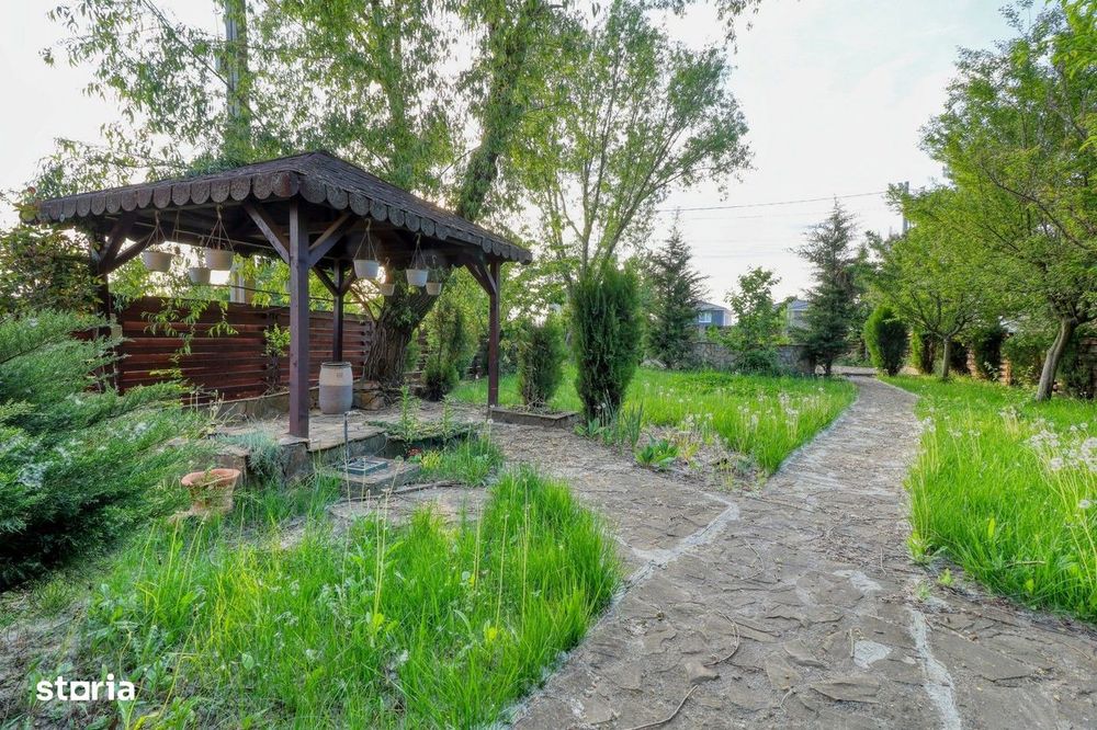 Vila individuala cu 589 mp teren, foisor si gradina superba | Darza