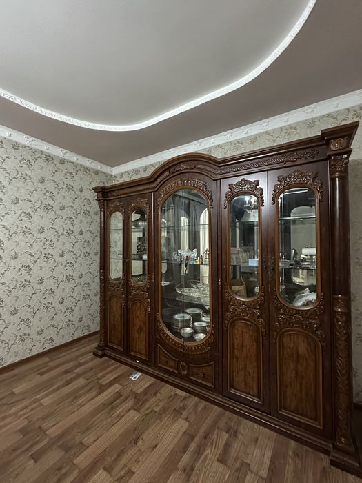 Стенка для зала /посуды