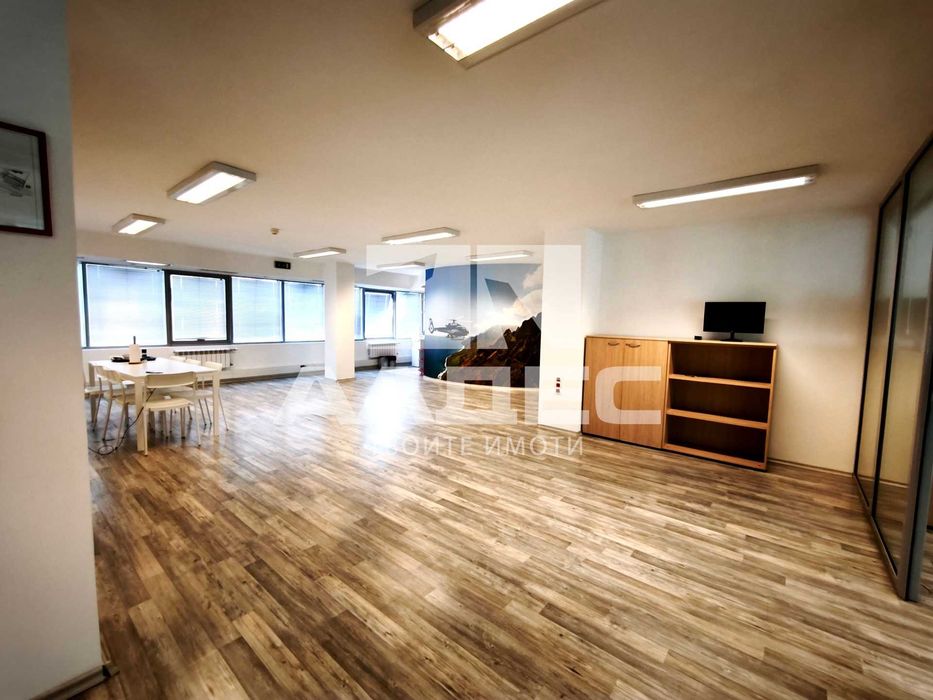 Дава се под наем Офис в София, Младост 4 - 336 кв.м за 2090.49 € - Снимка #3