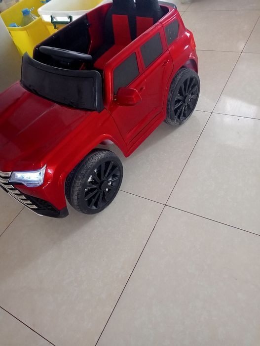 Продам детский электромобиль
