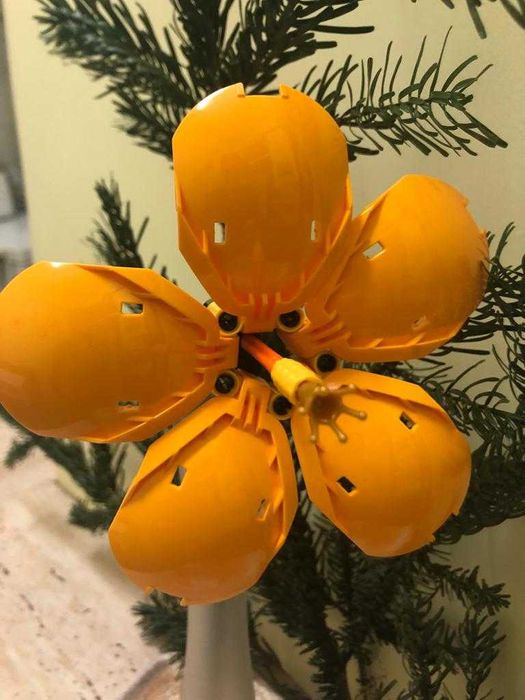 LEGO Botanical Collection - Hibiscus Galben