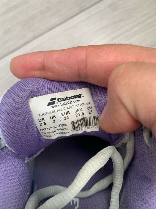 Спец кросовки для большого тенниса