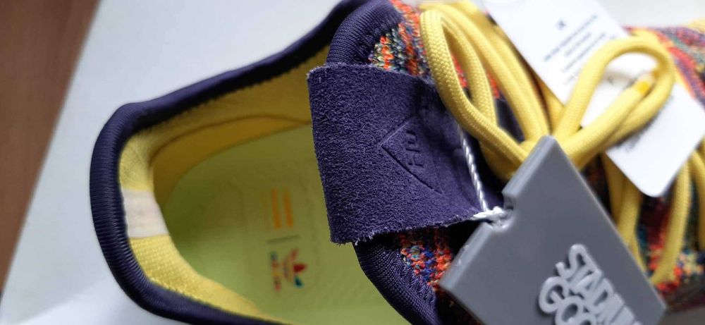 Продават се чисто нови обувки ADIDAS PHARRELL WILLIAMS Mult-color