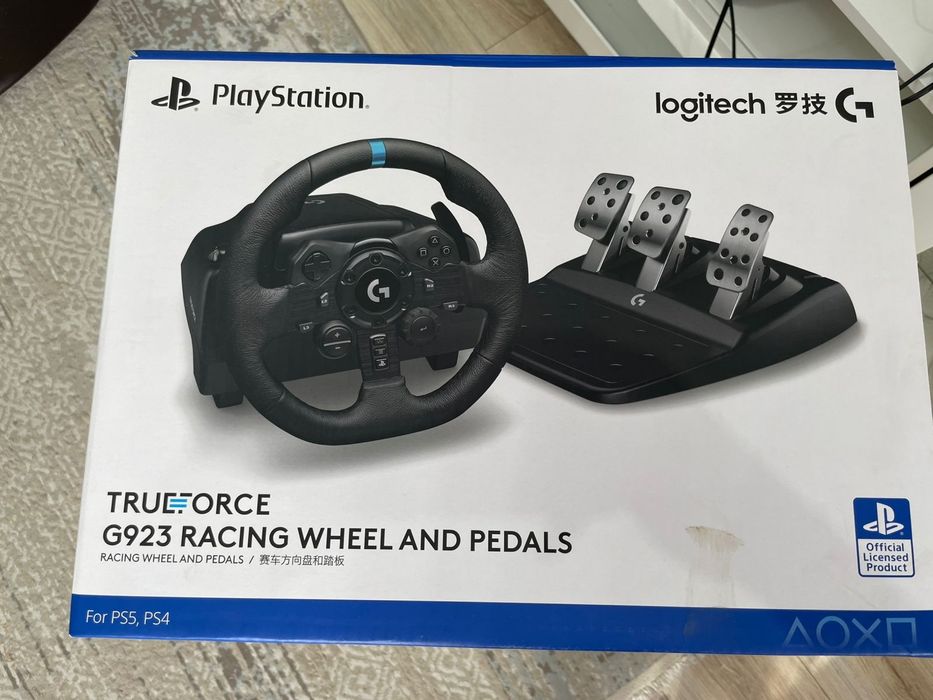 Продам срочно игровой руль Logitech G923