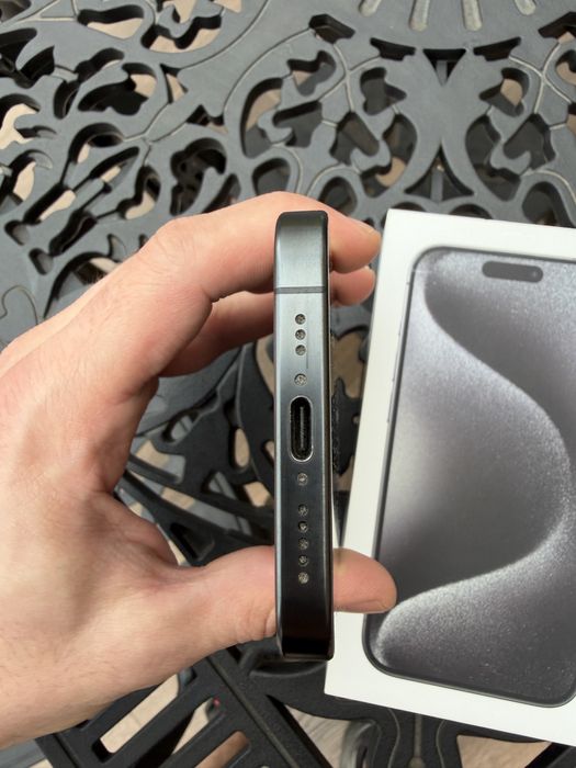 iPhone 15 pro 256gb eSim