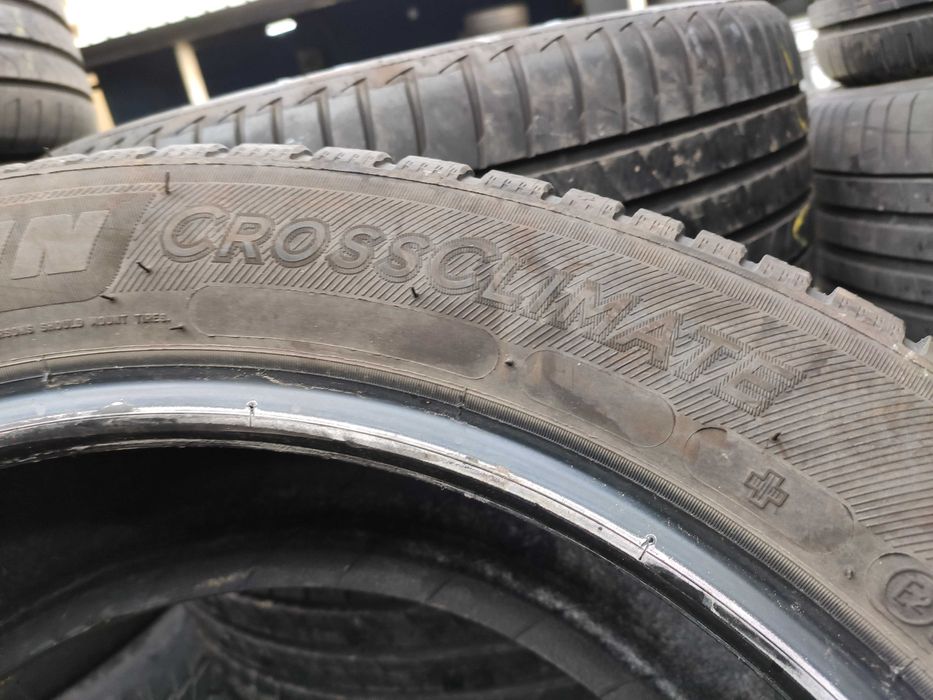 2бр Всесезонни гуми 215 55 17 - Michelin