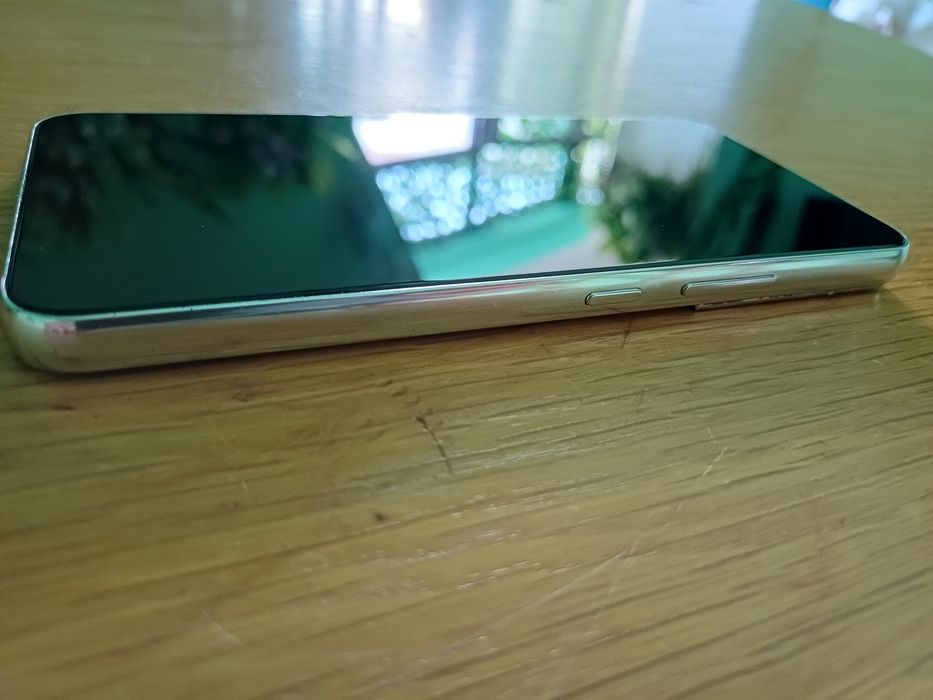 Samsung Galaxy S22, pentru piese
