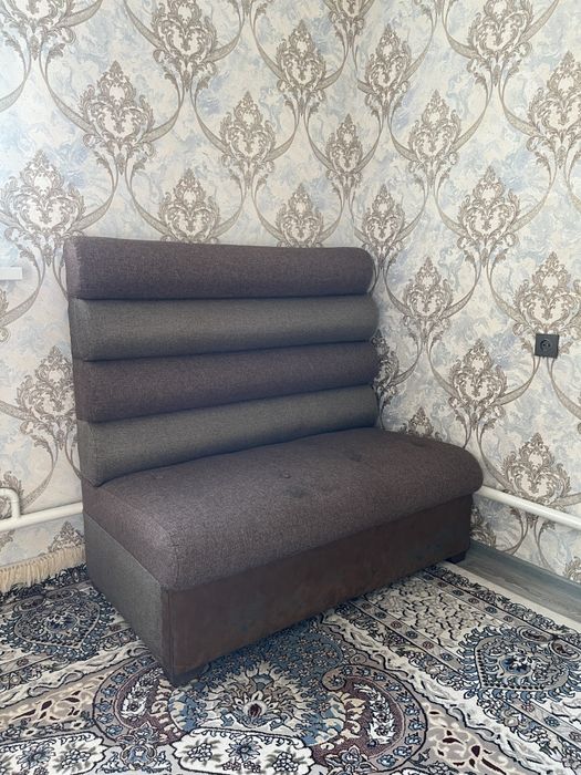 Yumshoq mebel sotiladi