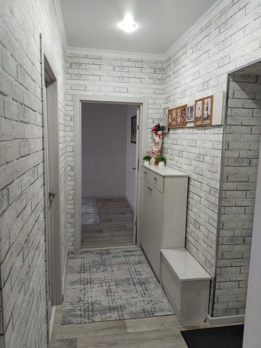 Продажа 2 км. квартиры в мкр.Аэропорт