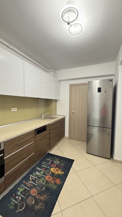 Apartament 2 camere. cu loc de parcare  privat, 3/5, rond Cristalului