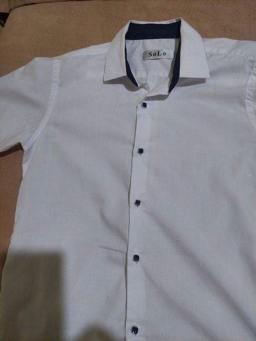 Продам белые школьные рубашки