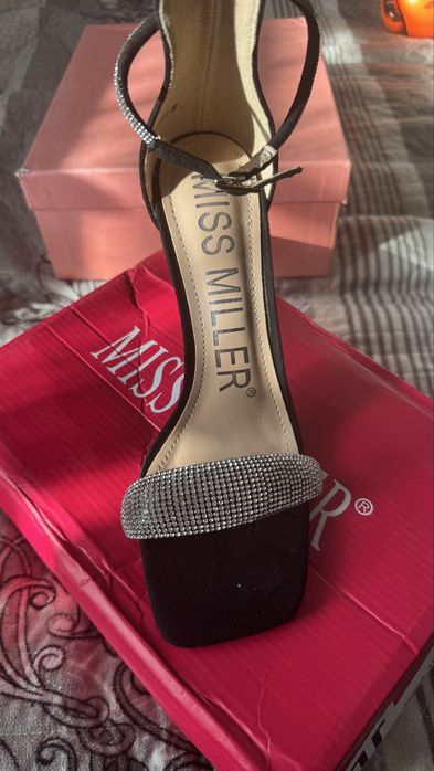 Продам обувь все в хорошем состоянии