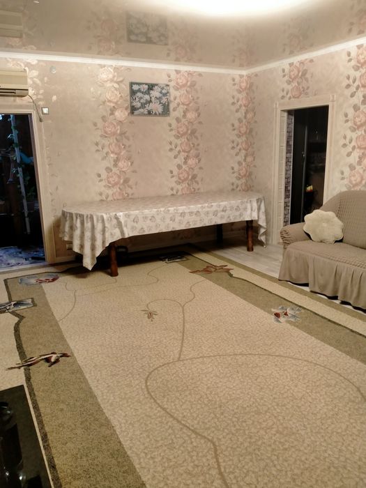 Продаётся дом, двух этажный района Хутор.