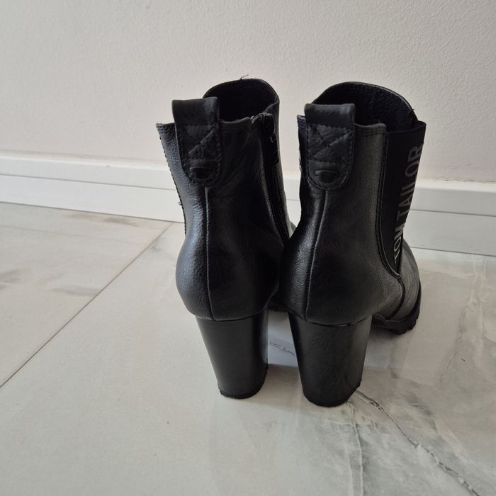 Ghete de dama elegante