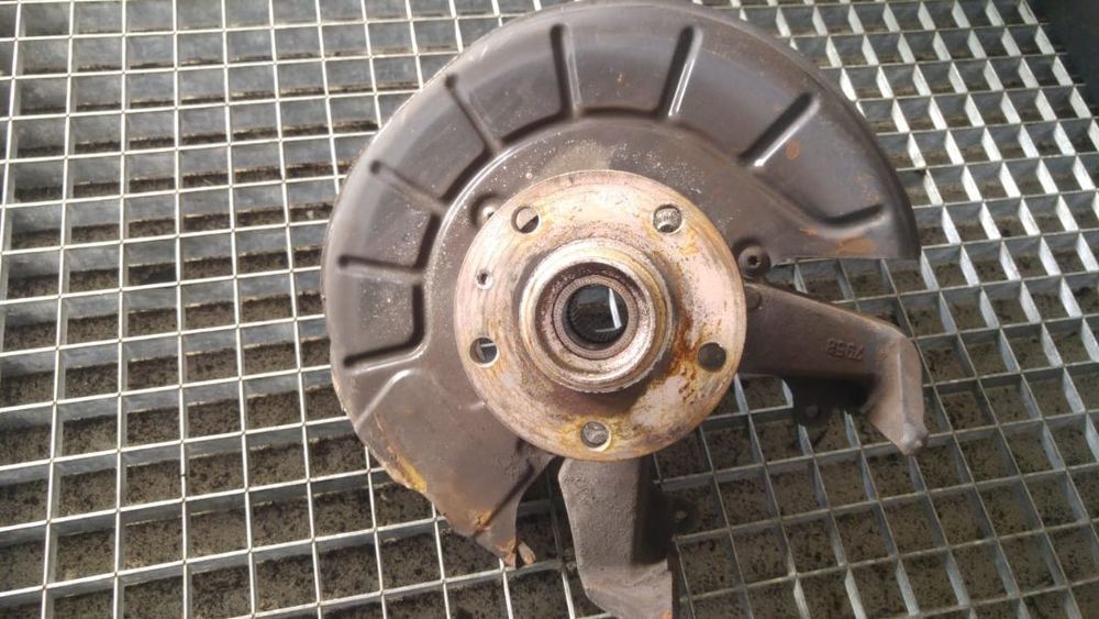 fuzeta stanga fata vw golf 5 1.9 tdi