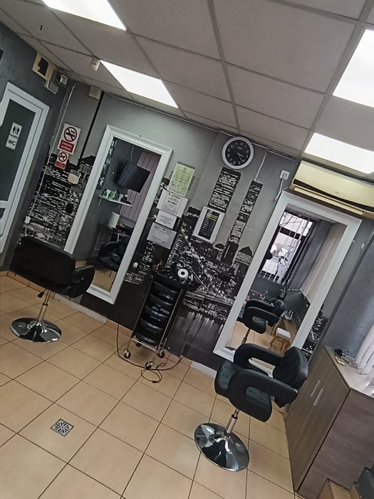 oglinzi aproape noi frizerie