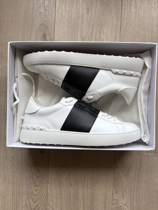 Papuci Valentino Garavani marime 43 trend old money negociabili