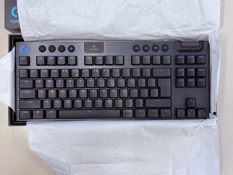 Tastatura Logitech 915 TKL tactile gaming