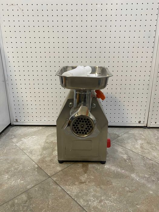 Професионална Електрическа Месомелачка 2200W TK-22