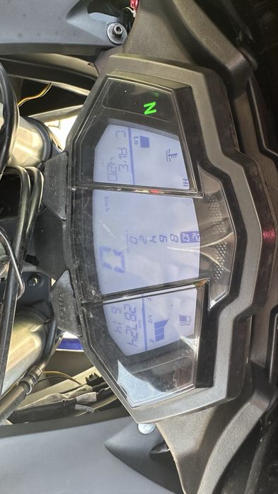 Motocicleta Yamaha yzf-r125