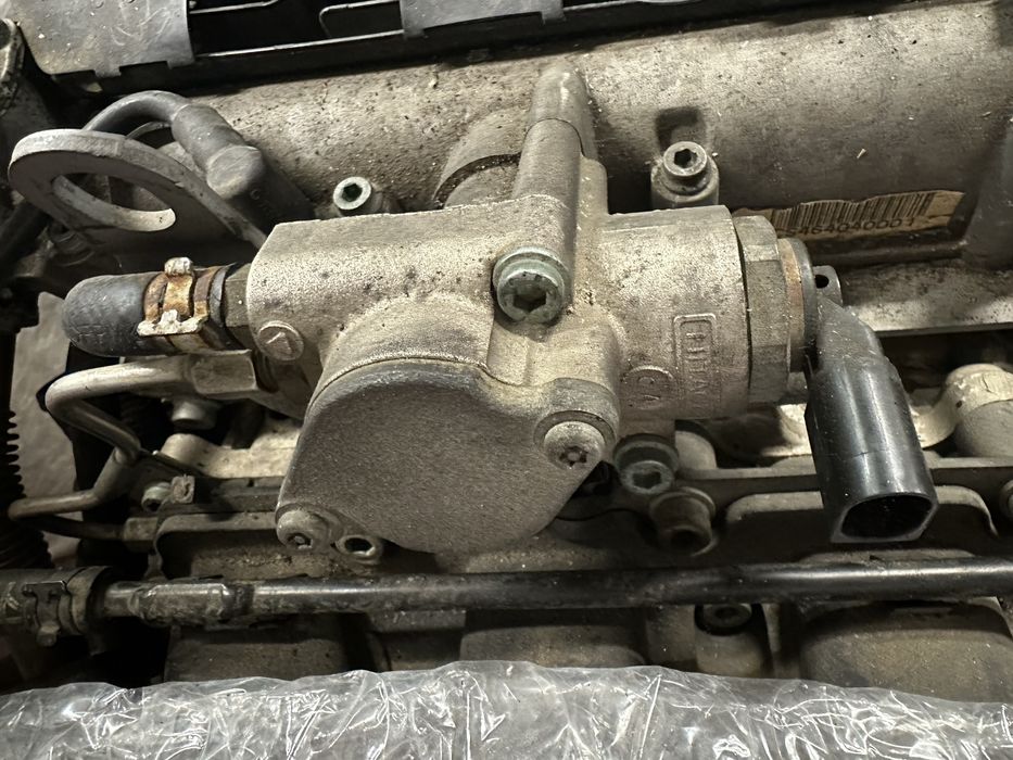 Помпа високо налягане 1.6 фси Голф 5 Туаран