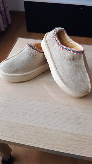 UGG noi damă mărimi 39 40