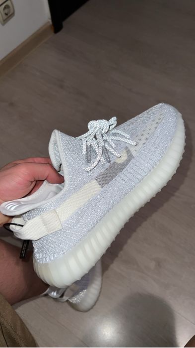 Yeezy 350 marimea 42.5