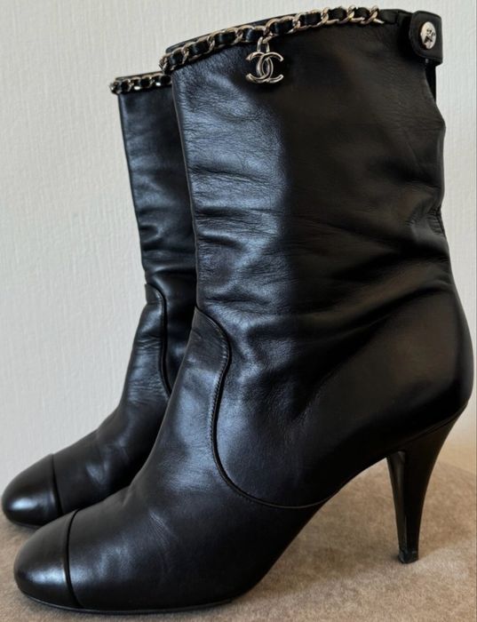 Классические кожаные ботильоны Chanel