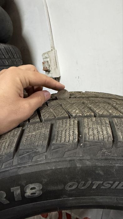 Зимние шины 235/60/18