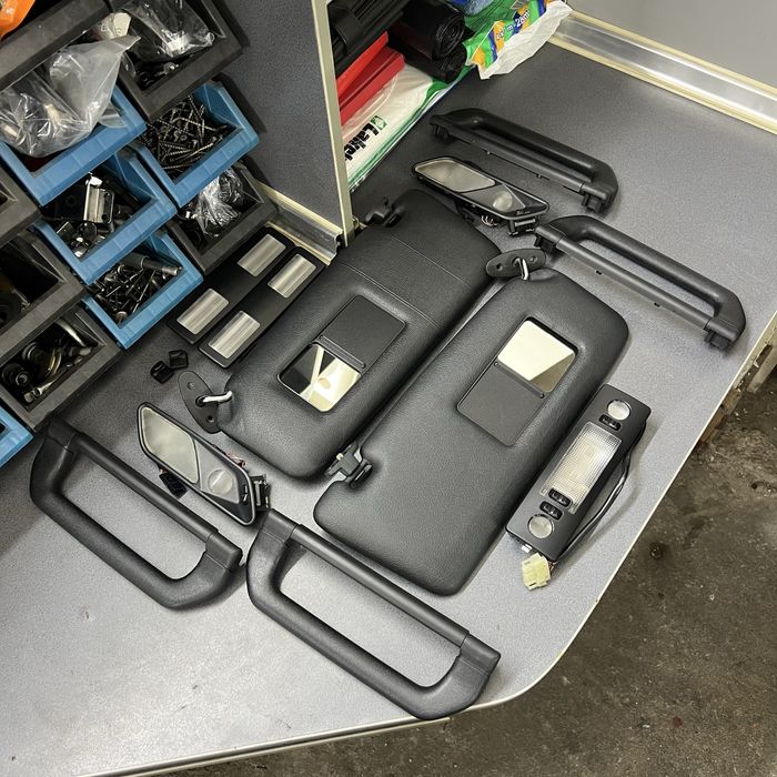 Черные элементы потолка bmw e34 бмв е34