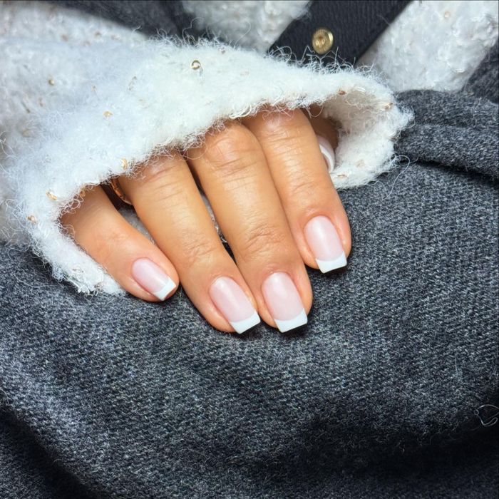 Unghii cu gel/semi cu apex/pedichiura estetica, zona Grand Arena