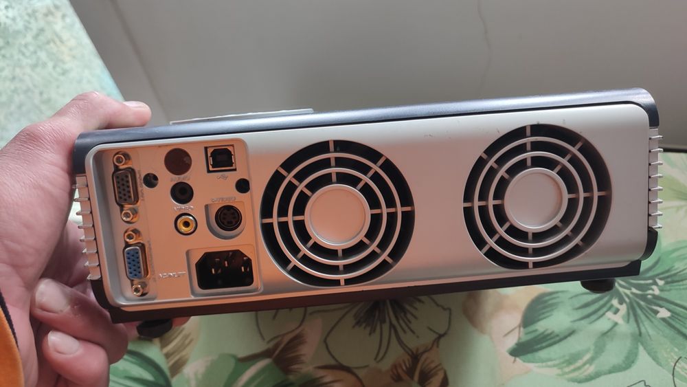 DLP проектор Benq PB6240