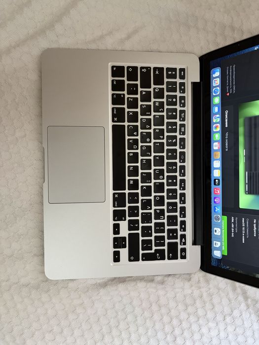 MacBook Pro 13 2015) i5/8GB/120Gb Живая легенда!