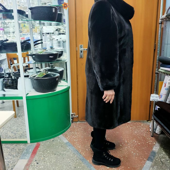 Продам шубу норковую