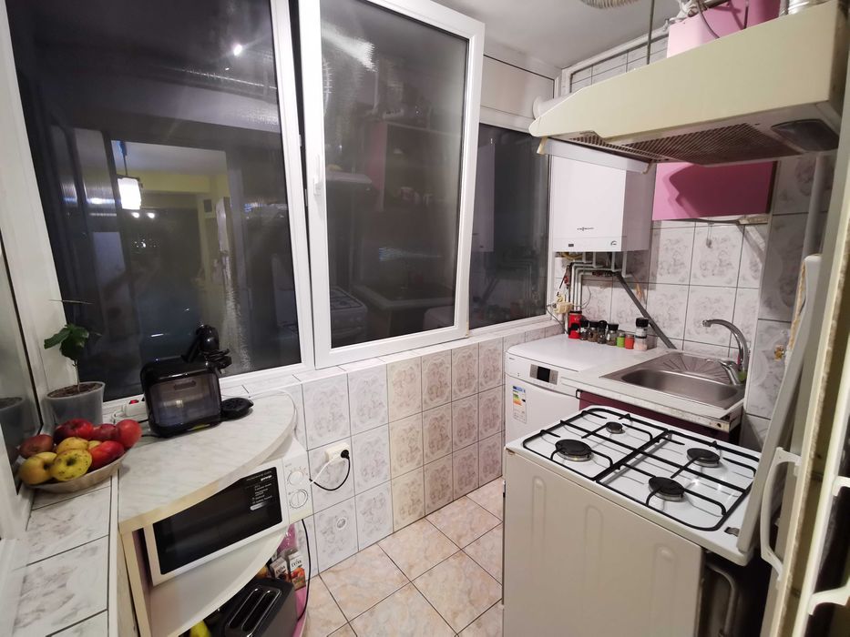 Apartament 4 camere langa Stadion cu garaj, beci si  loc parcare