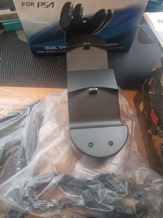 Лот от аксесоари за PS4 Pro