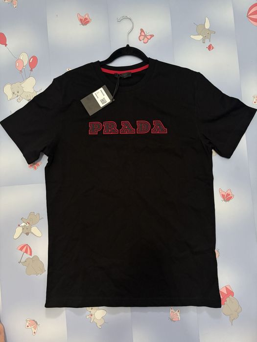 Tricou negru 100% bumbac, NOU cu etichetă.