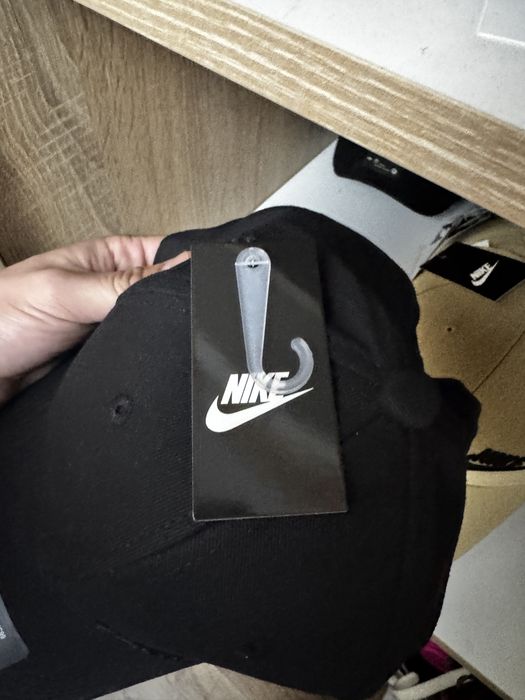 Caciula nike adidas