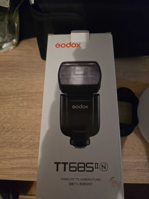 Godox TT685 II flash за Никон + дифузер , в отлично състояние