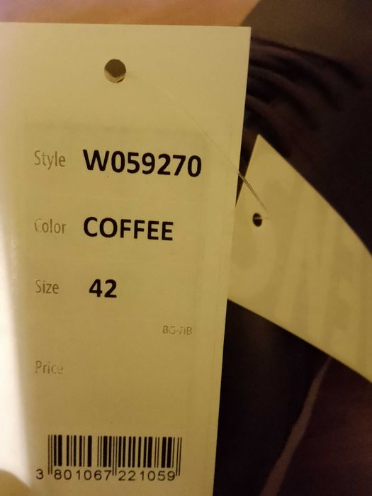 Продавам обувки Матстар