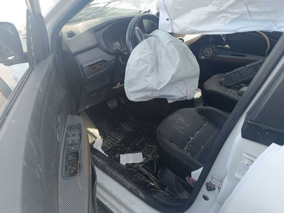 Начасти! Dacia Sandero 1.0i TCe