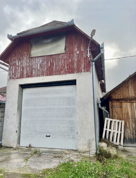 Clădire P+1 – 96 mp | Zonă centrală Ștei | Ideal investiție