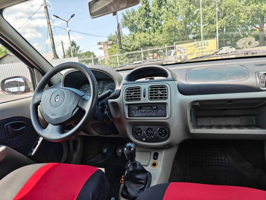 Renault Clio Symbol  2003