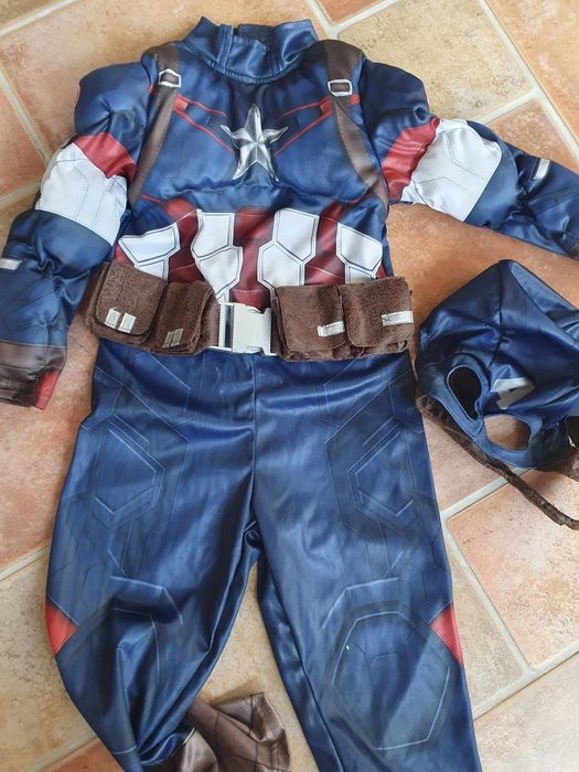Детски костюм на герой