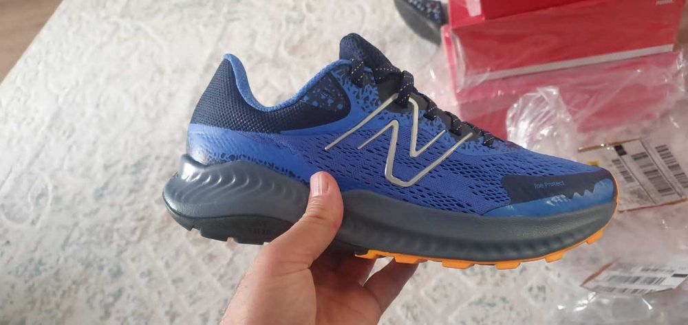 Кроссовки NB   новые.