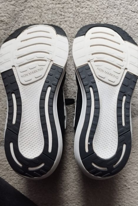 Pantofi sport Adidas Bounce mărimea 36 2/3, 23 cm