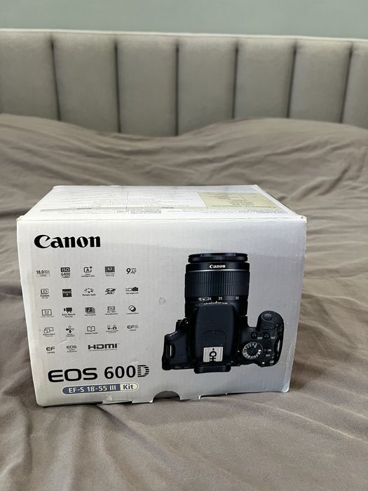 Canon EOS 600D + объектив 18-55 IS